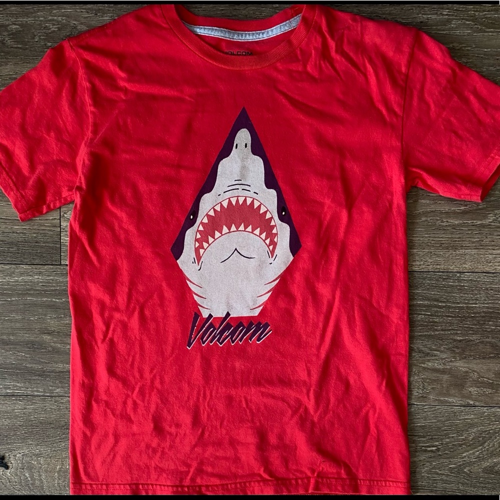 Volcom shirt